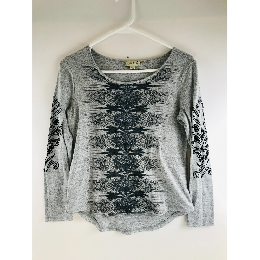 Live And Let Live Shirt Women's Size Small Gray Black Damask Metallic Studs